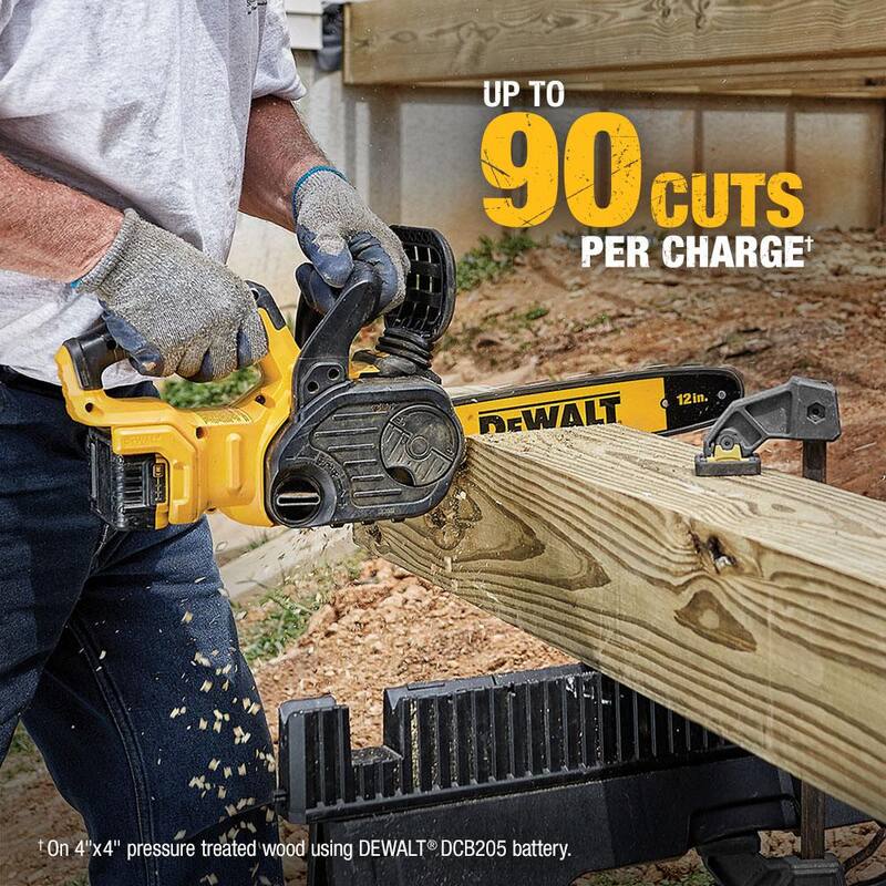 Kit de motosierra y podadora sin escobillas con batería DEWALT 20V MAX de 12 in. con (1) batería de 5.0 Ah y cargador - DCCS620P1WR320B
