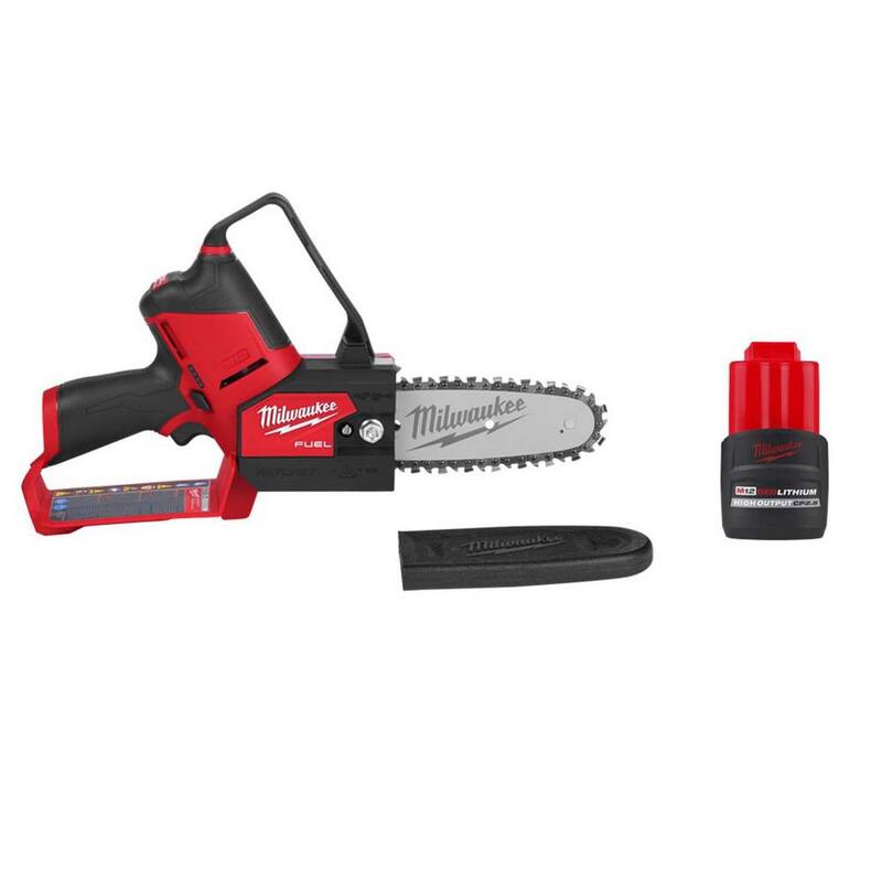 Milwaukee M12 FUEL 6 in. 12V Sierra de poda eléctrica inalámbrica con batería de iones de litio sin escobillas HATCHET con batería de alto rendimiento de 2.5 Ah - 2527-20-48-11-2425