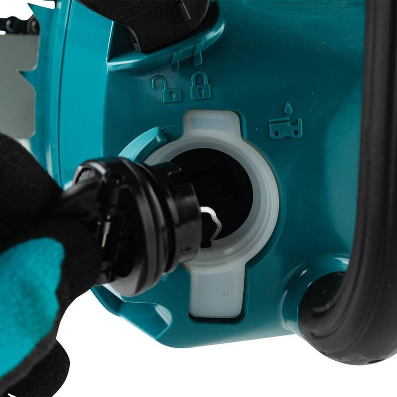 Kit de motosierra eléctrica con batería sin escobillas de 12 pulgadas y 40V máx. Makita XGT (4.0Ah) - GCU01M1
