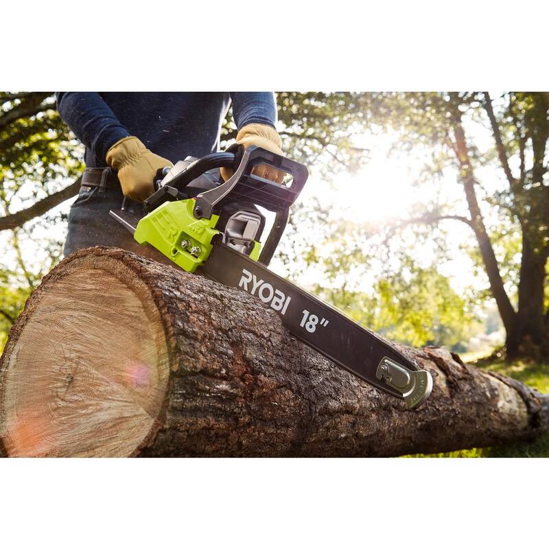 RYOBI 18 pulgadas 38cc motosierra de gas de 2 ciclos con estuche resistente - RY3818