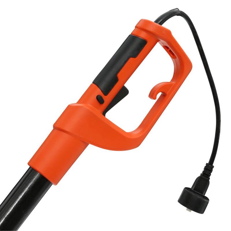 Sierra eléctrica de poste con lubricador automático de 10 pulgadas y 6.5 amperes de BLACK+DECKER - PP610