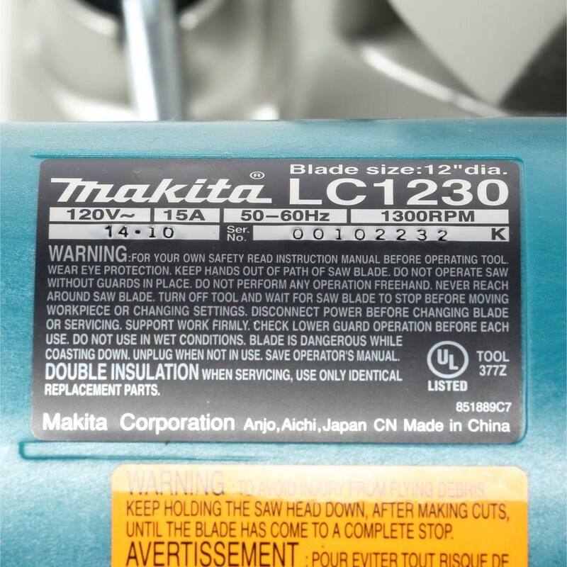 Sierra de corte Makita de 15 Amperes y 12 pulgadas con cable para metal y corte de bisel con hoja de carburo - LC1230