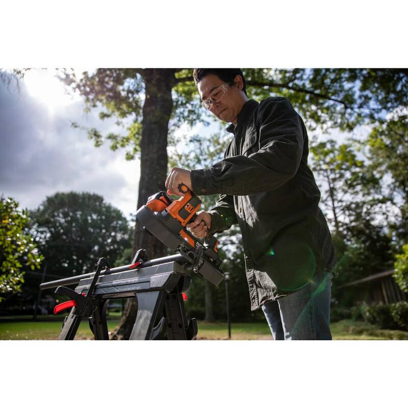 SIERRA DE CINTA COMPACTA RIDGID DE 18V CON HOJA DE 32-7/8 IN. Y BATERÍA DE ION DE LITIO DE 4.0 Ah - R8604B-AC87004