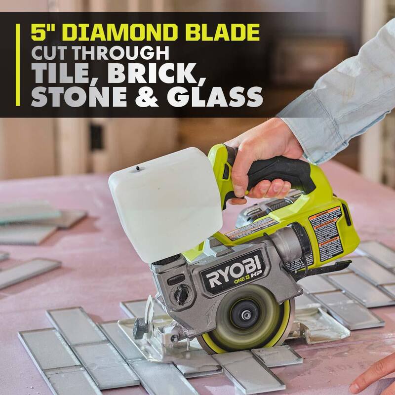 Si no traduzcas la marca del producto, el título sería: Sierra de azulejos húmedos/secos portátil inalámbrica de mampostería RYOBI ONE+ HP 18V (herramienta solamente) - PBLHTS01B