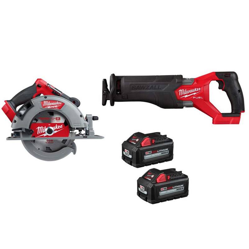 Siendo fiel al título original y sin traducir el nombre de la marca del producto, la traducción al español (es_MX) sería:

Milwaukee M18 FUEL 18V Lithium-Ion Brushless Cordless 7-1/4 in. Circular Saw & Sawzall w/(2) 6.0Ah Batteries - 2732-20-2821-20-48-11-1862