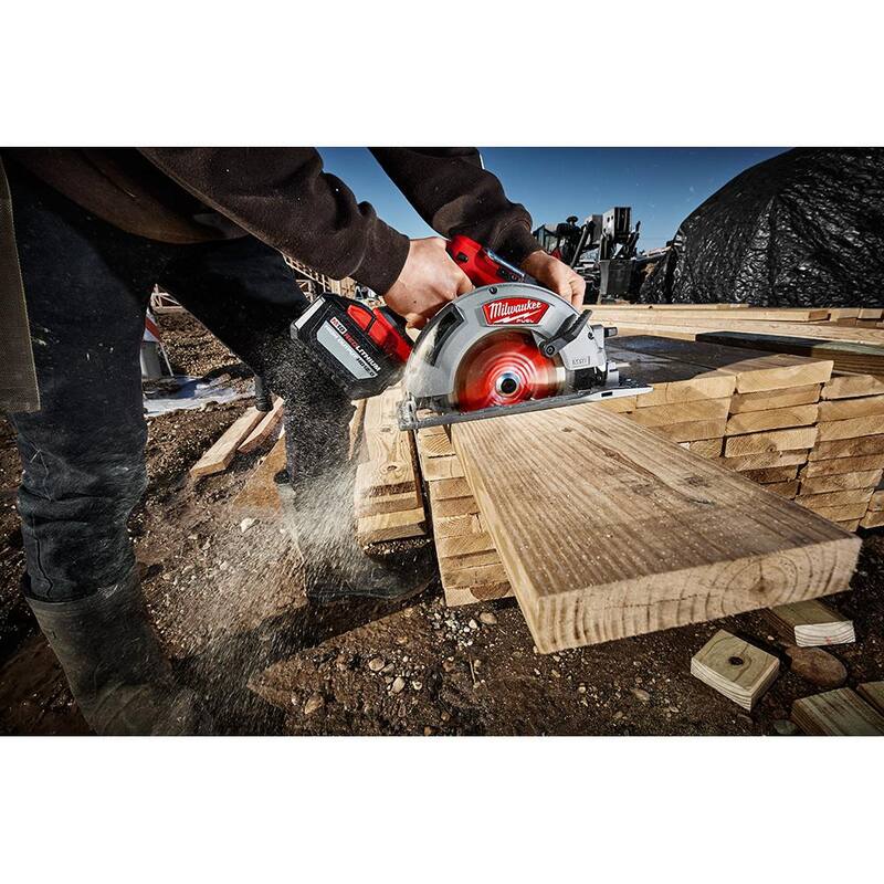 Si, claro. El título traducido al español (es_MX) sería: "Sierra alternativa inalámbrica Milwaukee M18 FUEL 18V de iones de litio sin escobillas HACKZALL con sierra circular de 7-1/4 pulgadas - 2719-20-2732-20"