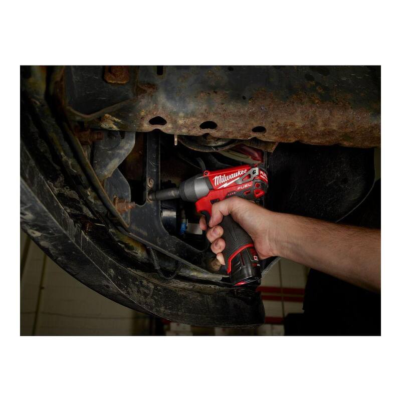 Llave de impacto inalámbrica sin escobillas de litio de 12V Milwaukee M12 FUEL de 3/8 pulgadas (Herramienta solamente) - 2454-20