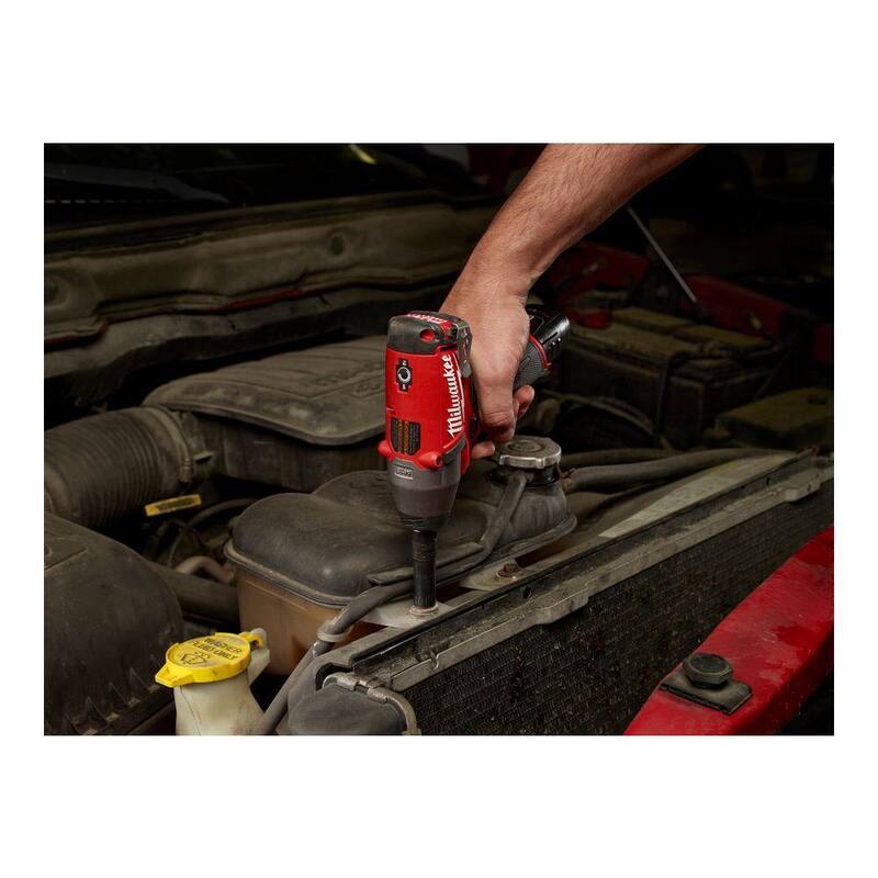 Llave de impacto inalámbrica sin escobillas de litio de 12V Milwaukee M12 FUEL de 3/8 pulgadas (Herramienta solamente) - 2454-20