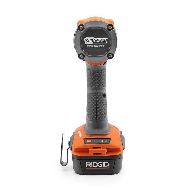 RIDGID Juego de llave de impacto inalámbrica compacta sin escobillas de 3/8 pulgadas de 18 V con batería de 2.0 Ah, cargador y bolso - R872071K