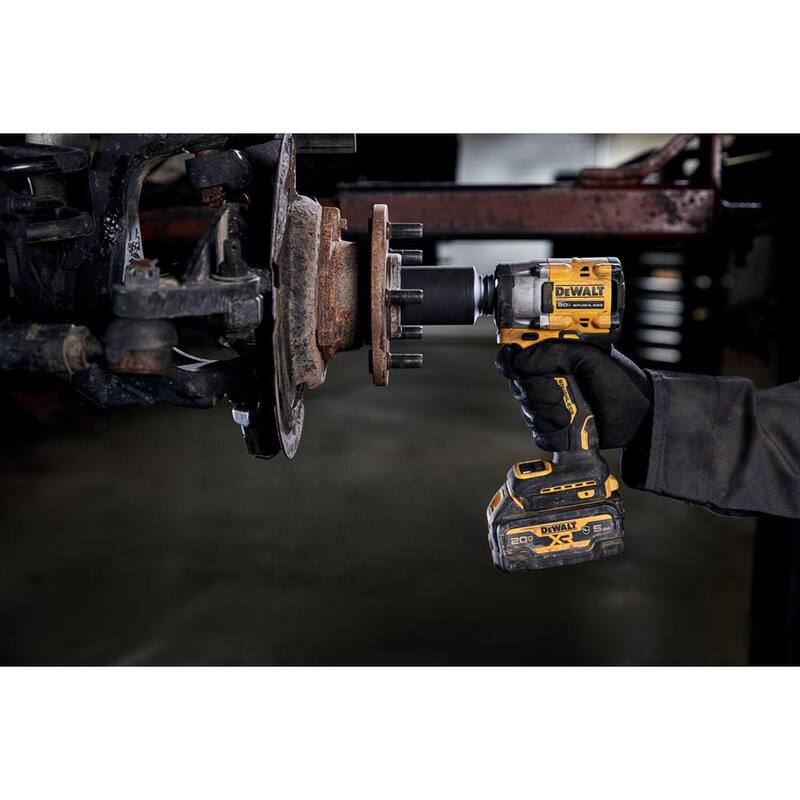 Llave de impacto inalámbrica DEWALT ATOMIC 20V MAX de iones de litio sin escobillas de 1/2 pulg. con yunque de pasador de retención (Herramienta solamente) - DCF922B