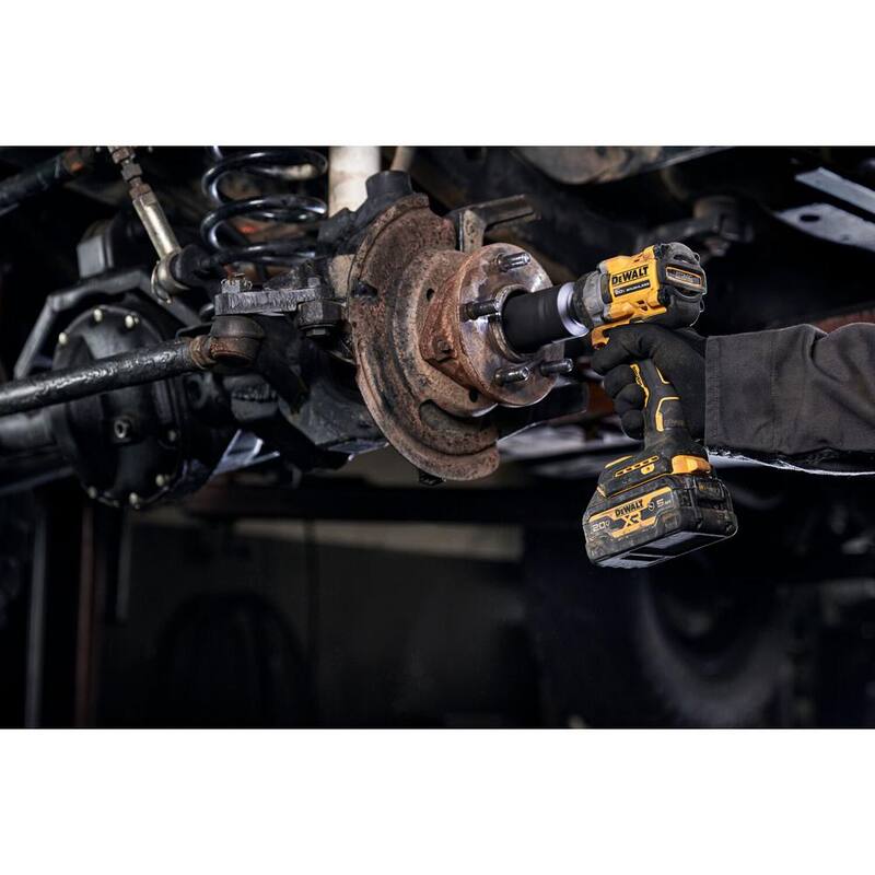 Llave de impacto inalámbrica DEWALT ATOMIC 20V MAX de iones de litio sin escobillas de 1/2 pulg. con yunque de pasador de retención (Herramienta solamente) - DCF922B