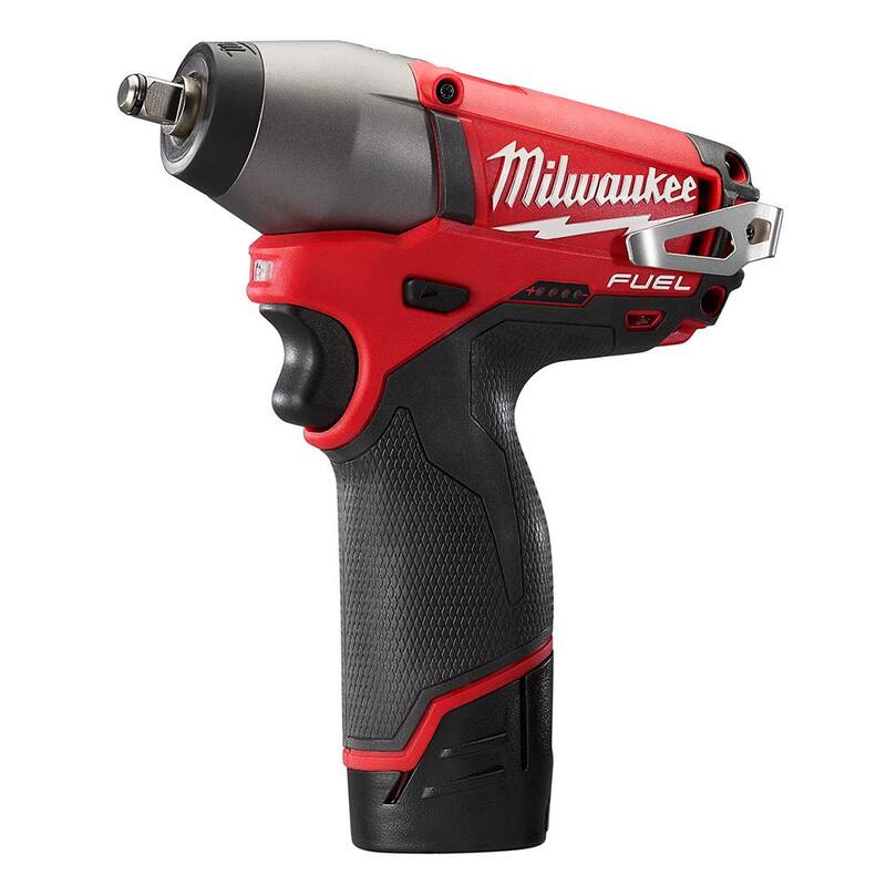 Juego combinado de llave de impacto sin cable Milwaukee M12 12V de 3/8 in con batería de iones de litio y pistola de grasa (2 herramientas) - 2454-20-2446-20-48-59-2420-48-11-2420