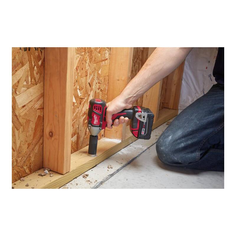 Llave de impacto inalámbrica Milwaukee M18 de 18V de 1/2 pulgadas con tecnología de iones de litio y pin de retención (solo herramienta) - 2659-20.