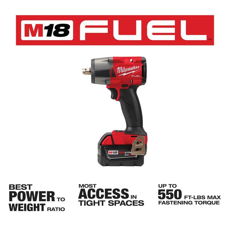 Milwaukee M18 FUEL 18V Lithium-Ion Brushless Cordless 1/2 in. Llave de Impacto de Medio Torque con Retén de Pasador, Kit de Baterías Resistentes - 2962P-22R