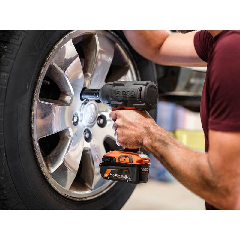 Juego de Llave de Impacto Inalámbrica RIDGID 18V Brushless de 1/2" con (1) Batería de 4.0 Ah y Cargador y Funda Protectora - R86012K-AC13B01N