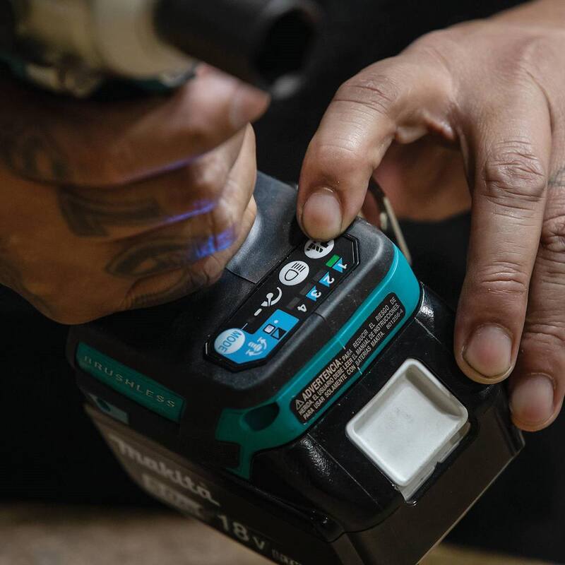 Juego de llave de impacto inalámbrica sin escobillas con batería de iones de litio de 18V LXT de Makita de 4 velocidades y 3/8 in. con anillo de fricción, 5.0Ah - XWT16T