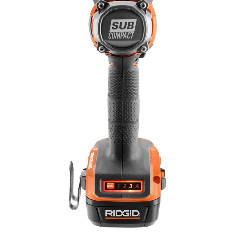 Juego de Llave de Impacto Inalámbrica RIDGID 18V SubCompact Brushless de 1/2 pulgadas con Batería de 2.0 Ah, Cargador de 18V y Bolsa - R87208K