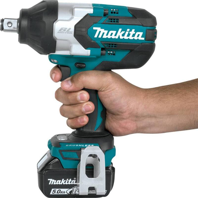 Llave de impacto inalámbrica de alto torque cuadrada de 3/4 pulgadas con motor sin escobillas y baterías de 18V LXT de iones de litio de Makita, 5.0Ah (2), Bolso - XWT07T.