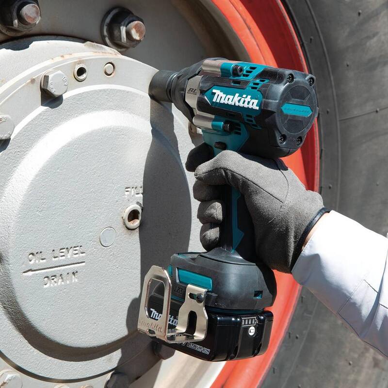 Kit de llave de impacto inalámbrica Makita 18V LXT Lithium-Ion Brushless de 4 velocidades, mediano torque de 1/2 pulgada con anillo de fricción de yunque, 5.0Ah - XWT17T