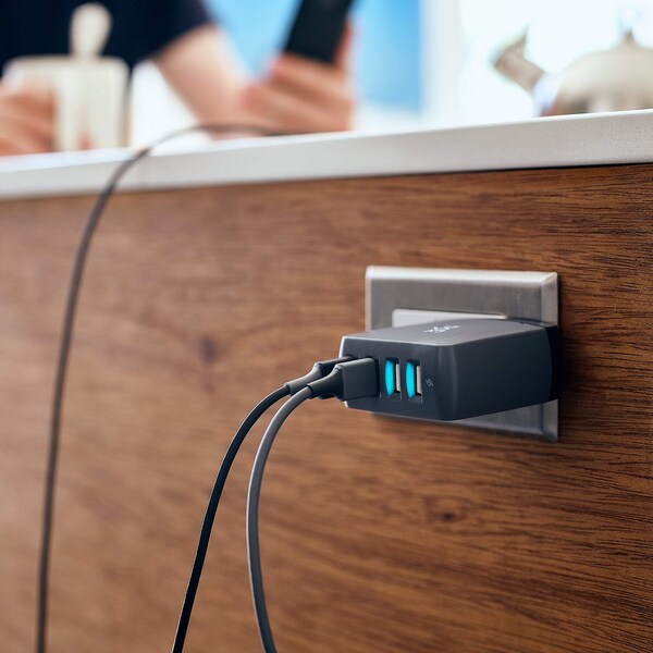 360 Electrical Vivid 8.0 Wall Charger w/ 8.0A 4-Port USB Grey - 360542-5CA8ES
