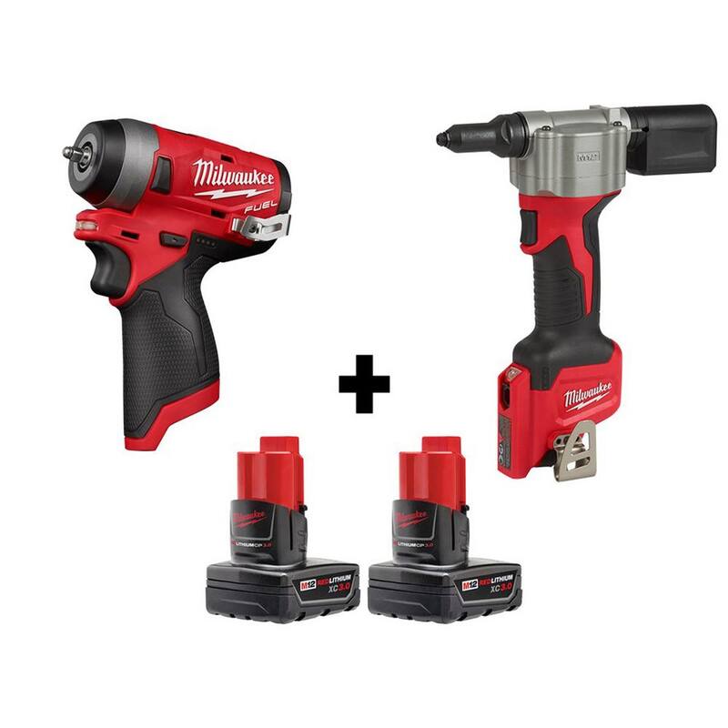 Llave de impacto compacta inalámbrica Milwaukee M12 FUEL de 12 voltios con baterías de 3.0 Ah - 2552-20-2550-20-48-11-2412