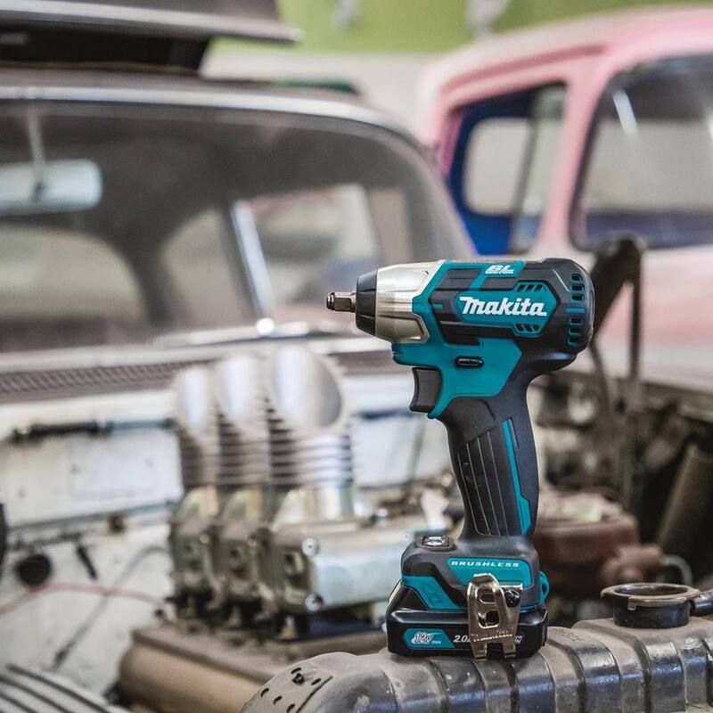 Juego de llave de impacto Makita 12V max CXT de iones de litio sin escobillas inalámbrica de 3/8 in. cuadrado (2.0 Ah) - WT05R1