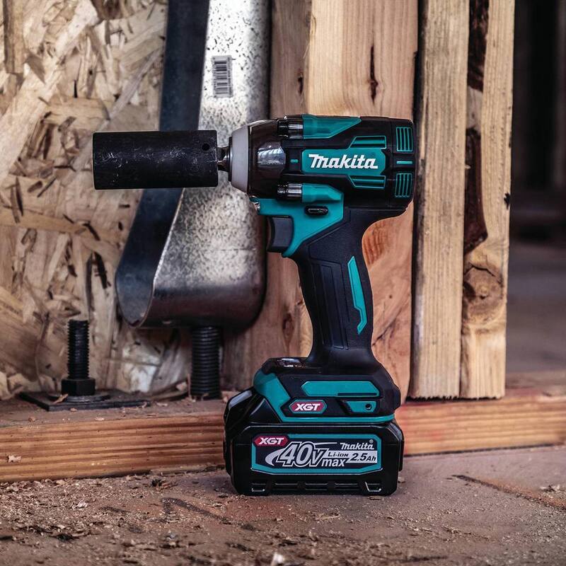 Kit de llave de impacto inalámbrica sin escobillas Makita 40V Max XGT de 4 velocidades y 1/2 pulg. con yunque de retención, 2.5Ah - GWT05D