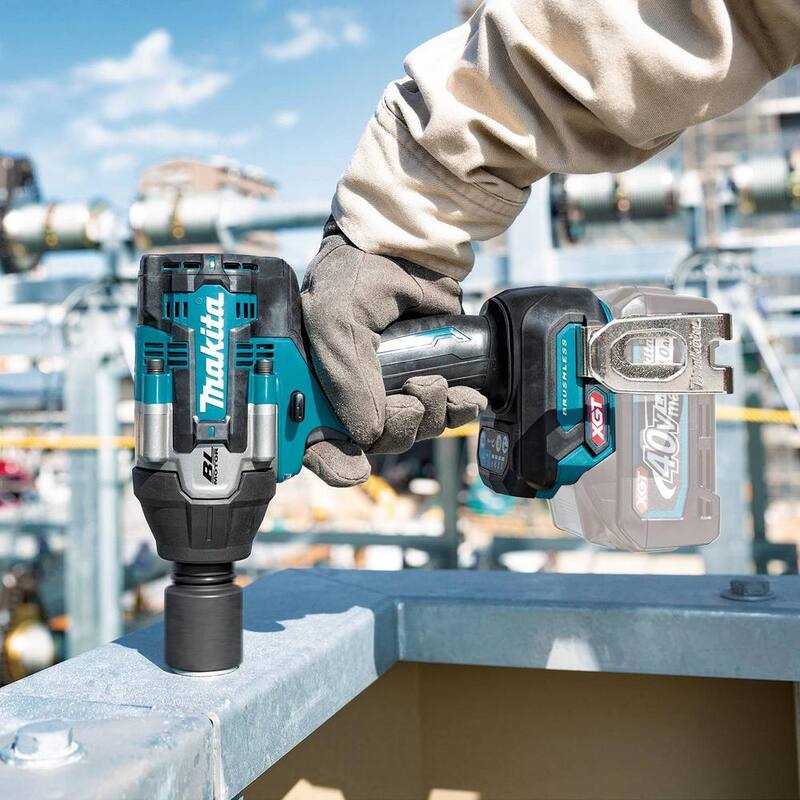 Llave de impacto inalámbrica sin escobillas de velocidad media de 4 velocidades Makita 40V max XGT con anillo de fricción en el yunque (solo la herramienta) - GWT07Z