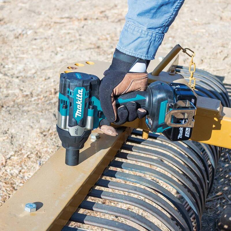 Llave de impacto inalámbrica sin escobillas de 4 velocidades de torsión media de 1/2 pulgadas con batería de litio 18V LXT y yunque de retención, 5.0Ah - XWT18T