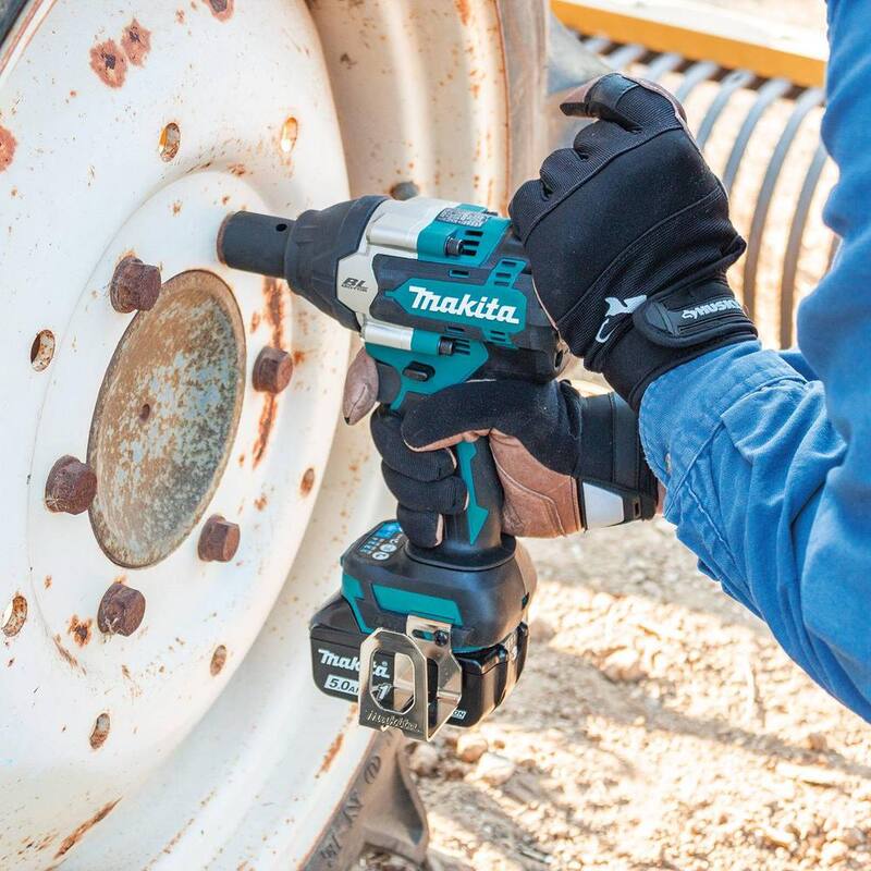 Llave de impacto inalámbrica sin escobillas de 4 velocidades de torsión media de 1/2 pulgadas con batería de litio 18V LXT y yunque de retención, 5.0Ah - XWT18T