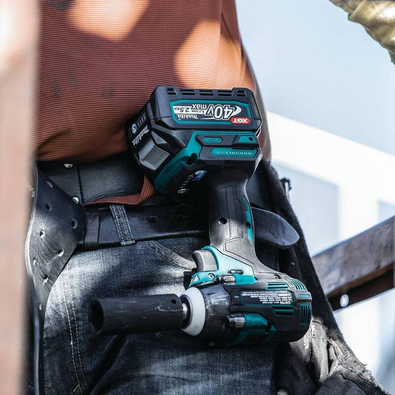 Juego de Llave de Impacto sin Escobillas Inalámbrica Makita 40V Max XGT de 4 Velocidades 1/2 pulg. con Anillo de Fricción, 2.5Ah - GWT04D
