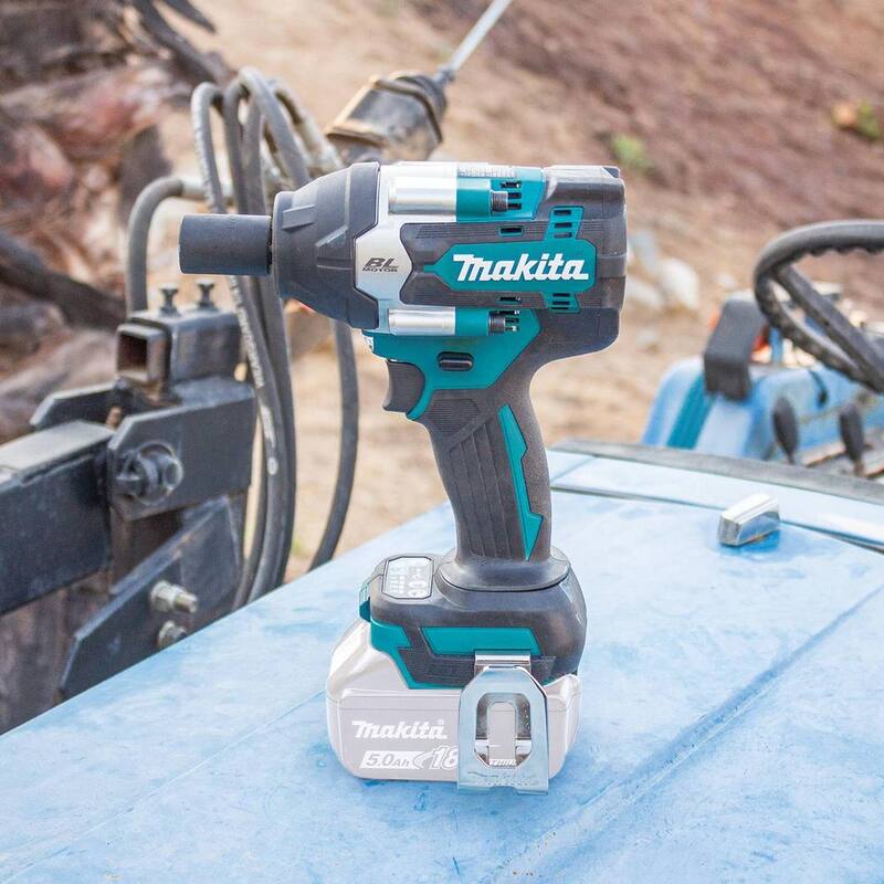 Llave de impacto inalámbrica sin escobillas de iones de litio LXT de 18V Makita de 4 velocidades y medio de torque con yunque de retención de 1/2 pulgadas (solo herramienta) - XWT18XVZ.