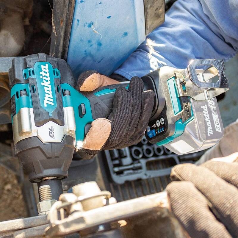 Llave de impacto inalámbrica sin escobillas de iones de litio LXT de 18V Makita de 4 velocidades y medio de torque con yunque de retención de 1/2 pulgadas (solo herramienta) - XWT18XVZ.