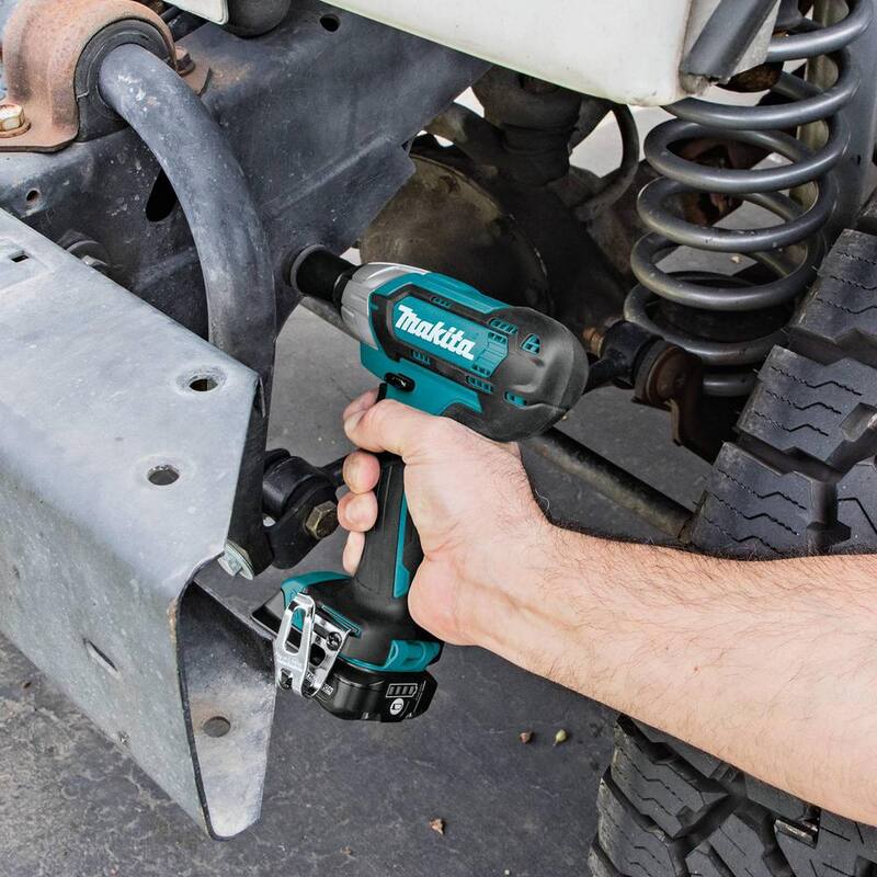 Juego de Llave de Impacto sin Cable de 3/8 pulg con Batería de Litio Ion de 12V max CXT - WT02R1