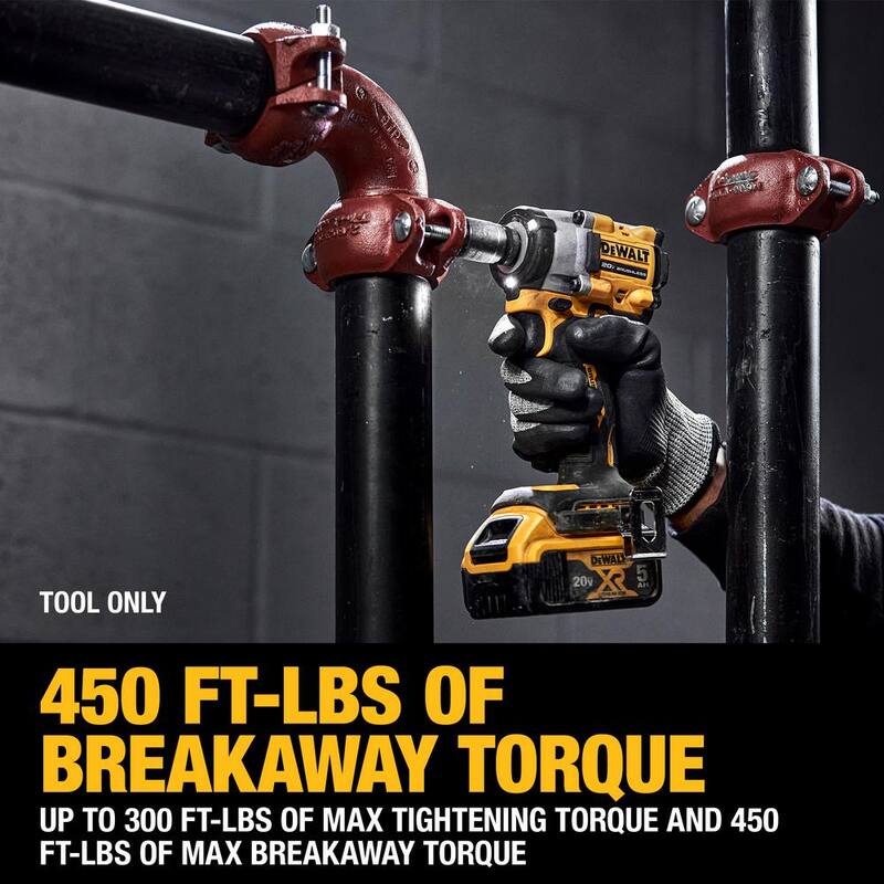 Llave de impacto inalámbrica compacta de iones de litio DEWALT ATOMIC 20V MAX de 1/2 pulg. con velocidad variable, con baterías de 5Ah y 1.7Ah y cargador - DCF921BWP315-2C