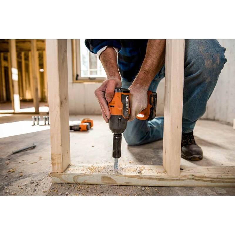 Juego de Llave de Impacto Inalámbrica RIDGID 18V Brushless de 1/2 pulgadas con 4 Modos de Torque Medio con Batería de 4.0 Ah y Cargador y Cubierta Protectora - R86012PDK-AC13B01N