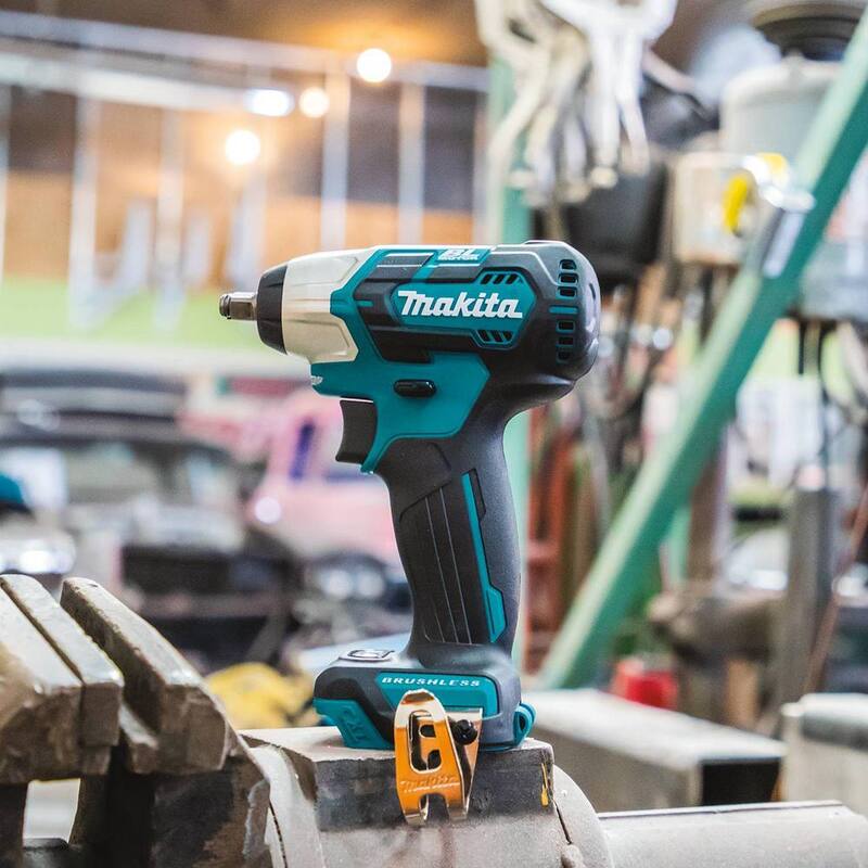 Llave de impacto inalámbrica sin escobillas de litio Makita 12V max CXT de 3/8 pulg. sq. Drive, solo herramienta - WT05Z