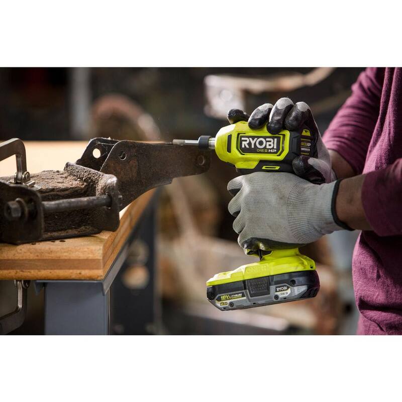 RYOBI ONE+ HP 18V 6.0 Ah Batería de alto rendimiento de iones de litio y kit de cargador con RYOBI ONE+ HP 18V Amoladora angular derecha sin escobillas - PSK016-PSBDG01B