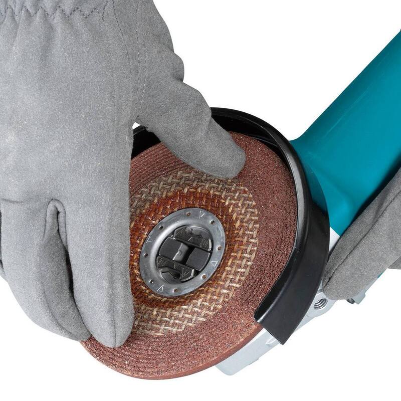 Amoladora angular con cable de 13 amperios de 5 pulgadas X-Lock de Makita con bono (cantidad 4) X-Lock 3 pulgadas Cepillo de copa de alambre de acero al carbono recubierto de latón crimpado - GA5080-D72671x4