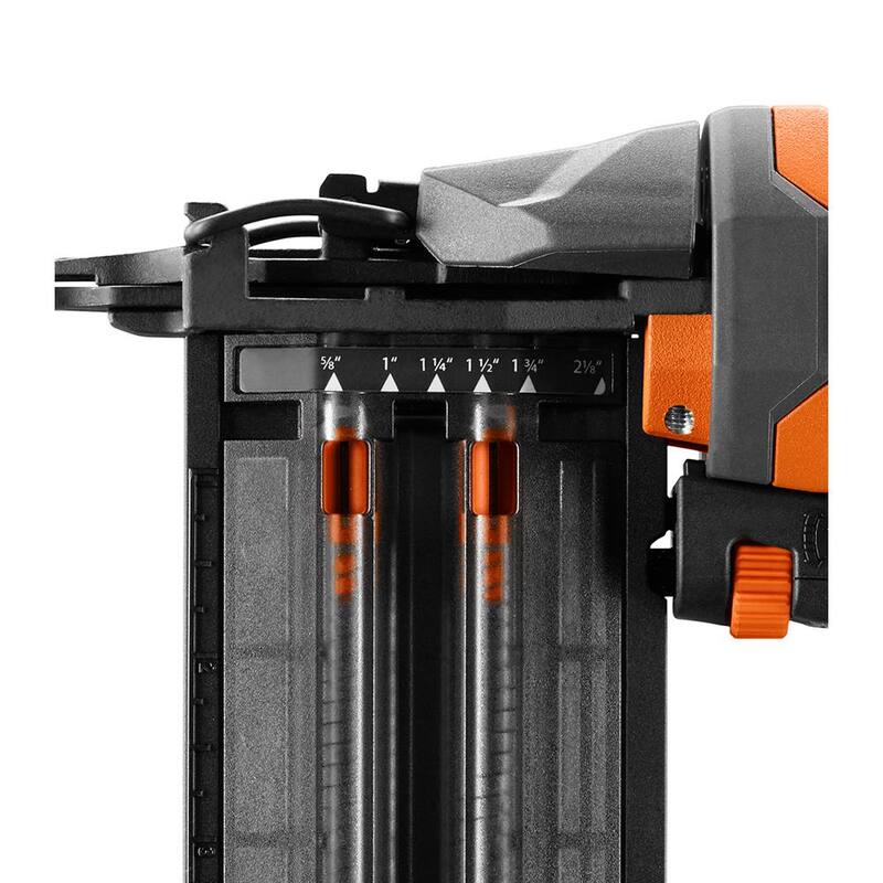 Pistola de clavos neumática RIDGID de calibre 18 de 2-1/8 pulgadas con tecnología CLEAN DRIVE, bolsa de herramientas y clavos de muestra - R213BNF