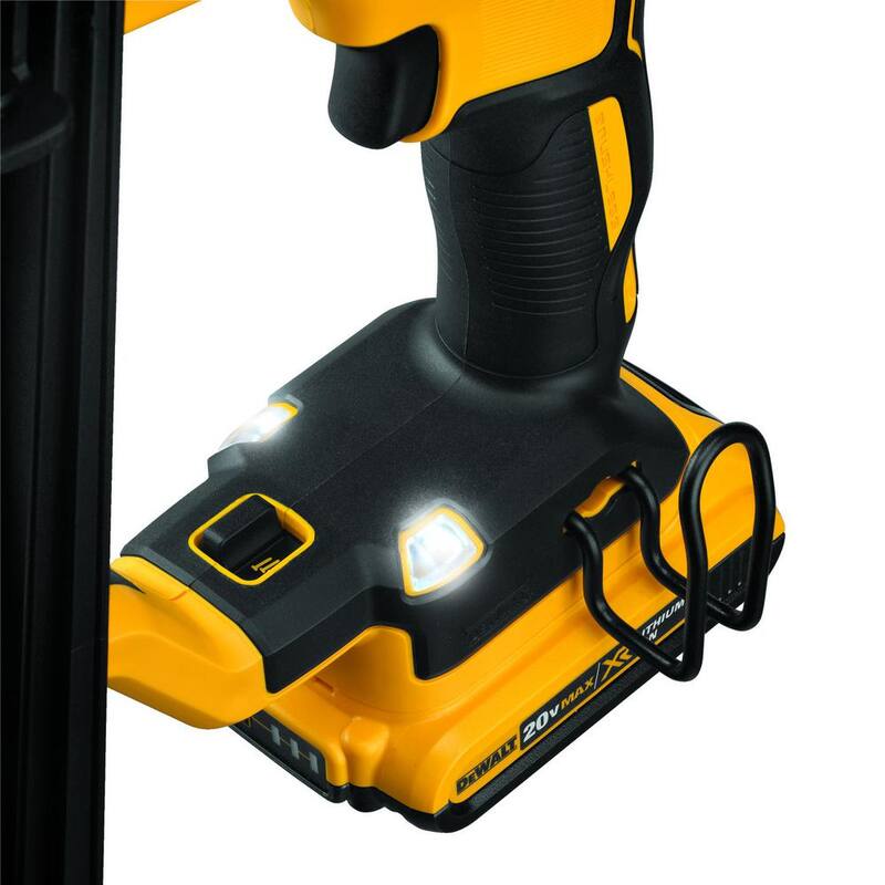 DEWALT 20V MAX XR Clavadora de acabado inalámbrica de 16 calibres de ion de litio (solo herramienta) - DCN662B