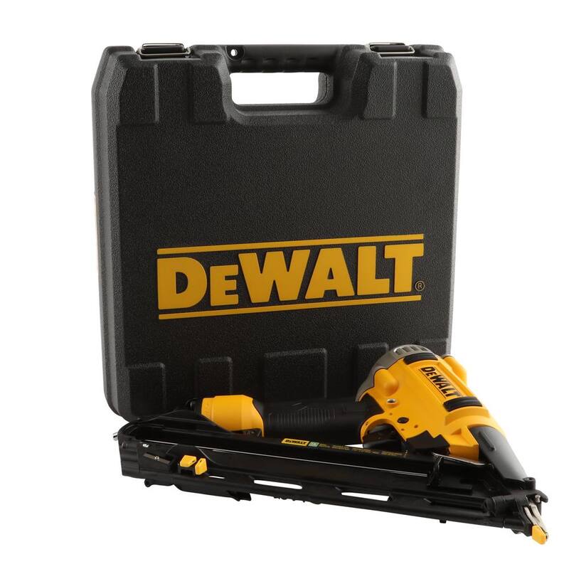 Clavadora neumática DWFP72155 de calibre 15 de DEWALT