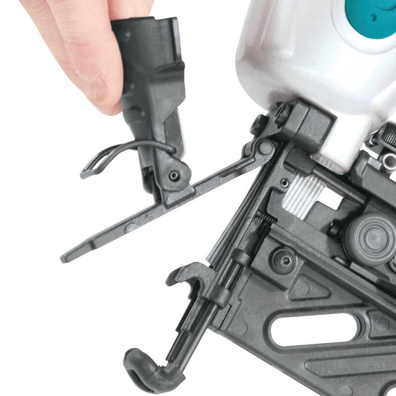 Clavadora neumática de calibre 16 de 2-1/2 pulgadas de Makita - AF601