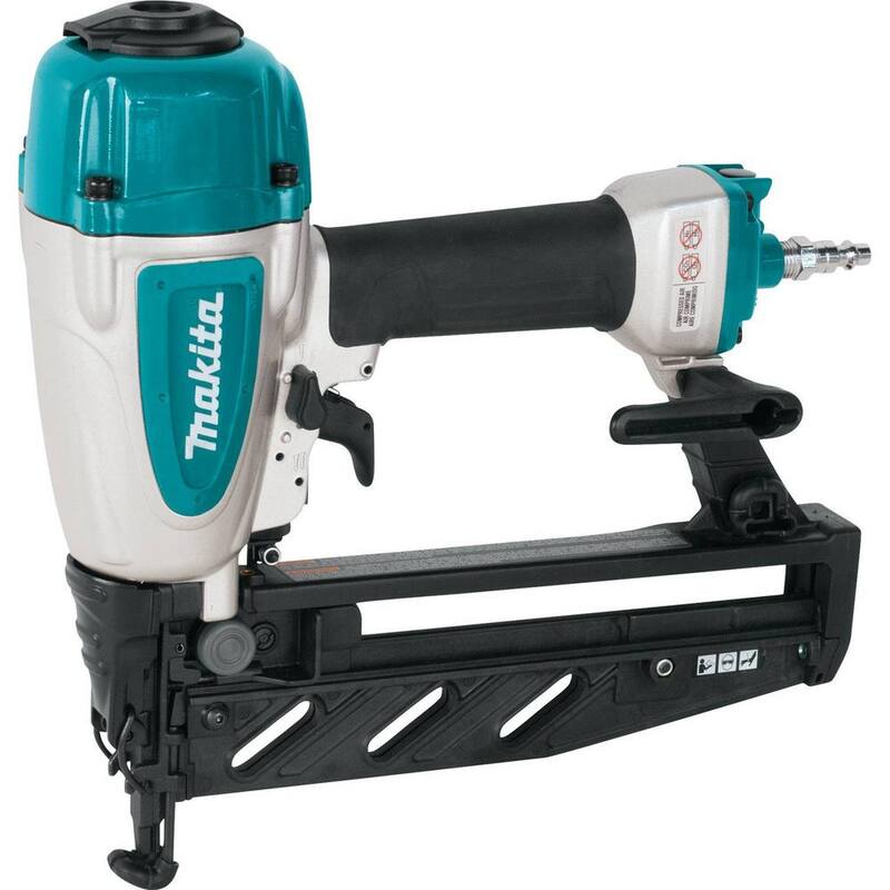 Clavadora neumática de calibre 16 de 2-1/2 pulgadas de Makita - AF601