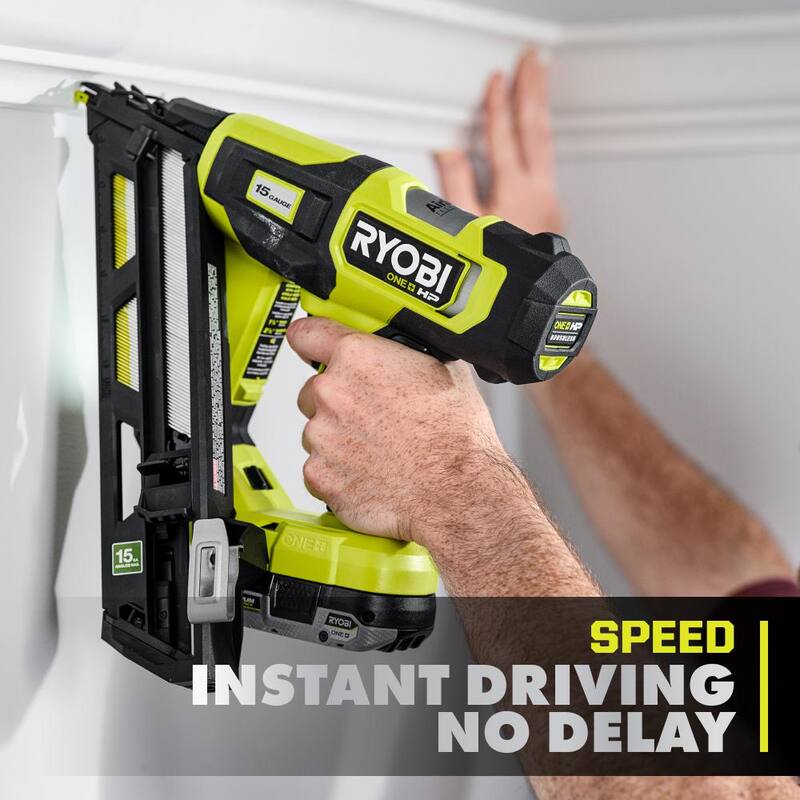Clavadora de acabado angular RYOBI ONE+ HP 18V Brushless inalámbrica de 15 calibres a 34 grados (Herramienta solamente) - PBL375B