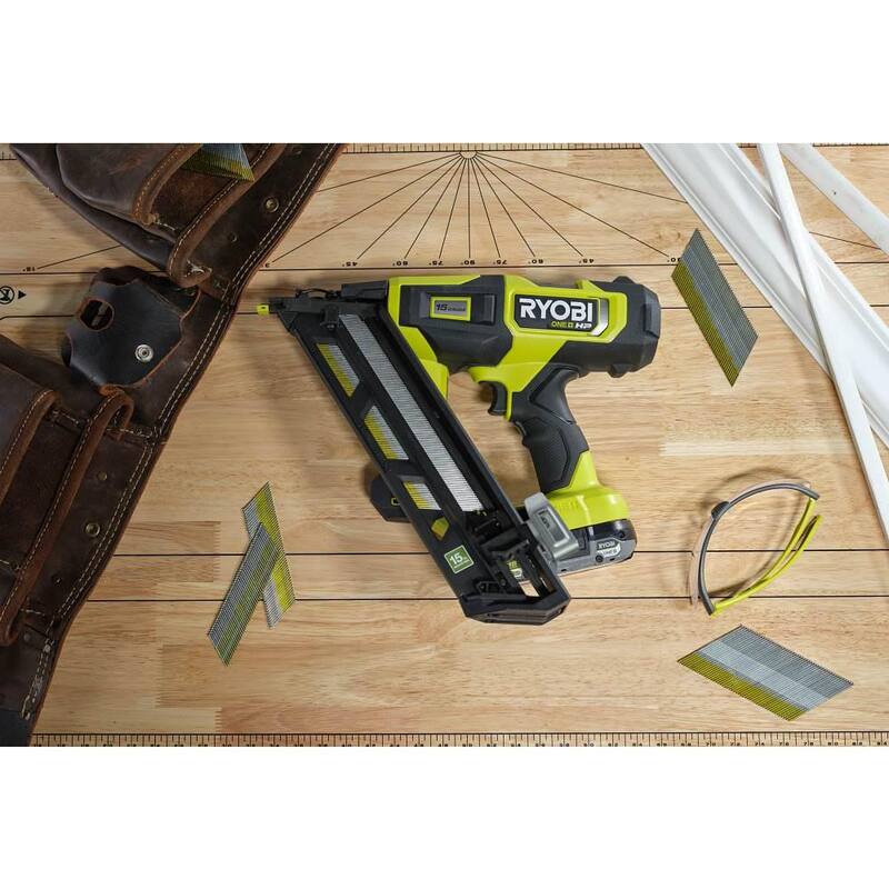 Clavadora de acabado angular RYOBI ONE+ HP 18V Brushless inalámbrica de 15 calibres a 34 grados (Herramienta solamente) - PBL375B
