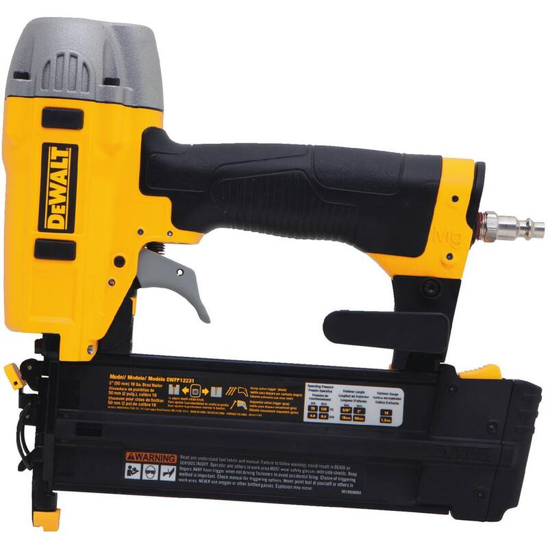 DEWALT Clavadora neumática de 18 calibres de 2 pulgadas con estuche de transporte - DWFP12231