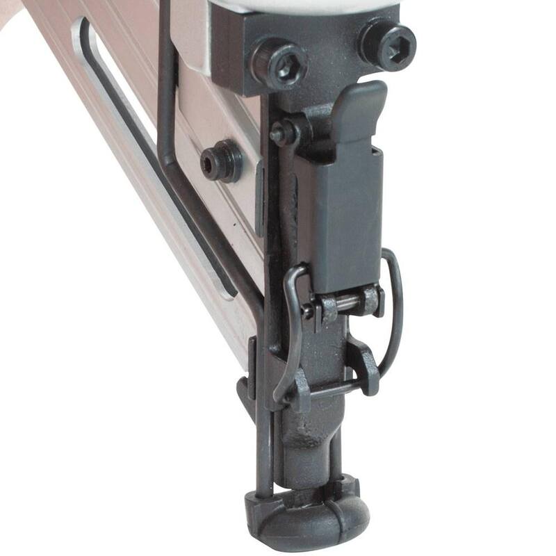 Clavadora de acabado angular de calibre 15 de Makita de 2-1/2 pulgadas de aire comprimido - AF635