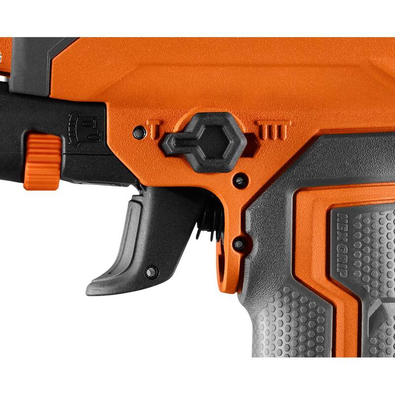Clavadora de brads neumática RIDGID de calibre 18 de 2-1/8 pulgadas y clavadora de clavos sin cabeza de calibre 23 - R213BNF-R138HPF