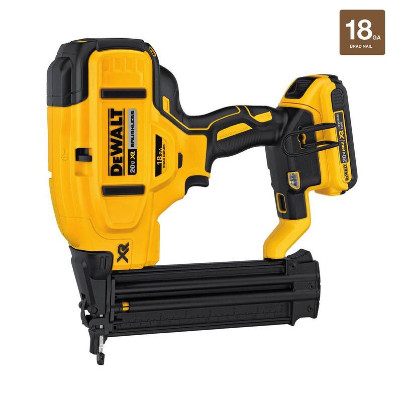 Kit de clavadora inalámbrica DEWALT 20V MAX XR de iones de litio de 18 calibres, (2) baterías de 2.0Ah, cargador y bolsa - DCN680D1wDCB203